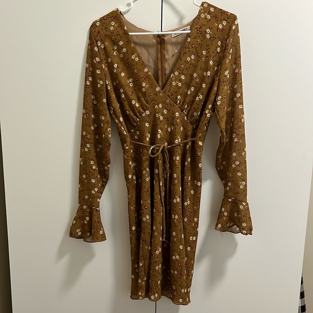 70’s Style Floral Dress with Bell Sleeves - Picture 2 of 4